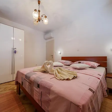 Stone House Vikendica *