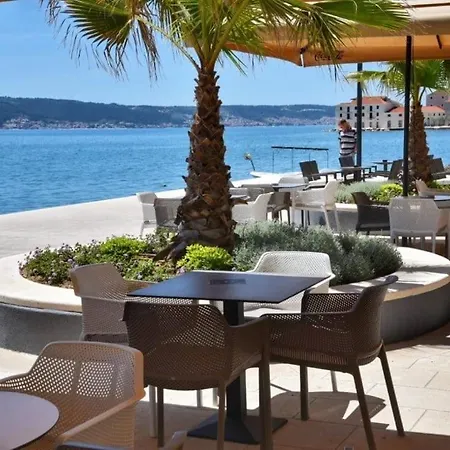 Vikendica Stone House Kastela