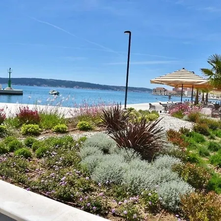 Vikendica Stone House