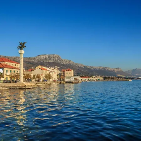 Vikendica Stone House *