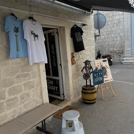 Stone House Vikendica *