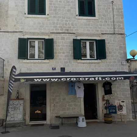 Stone House * Kastela