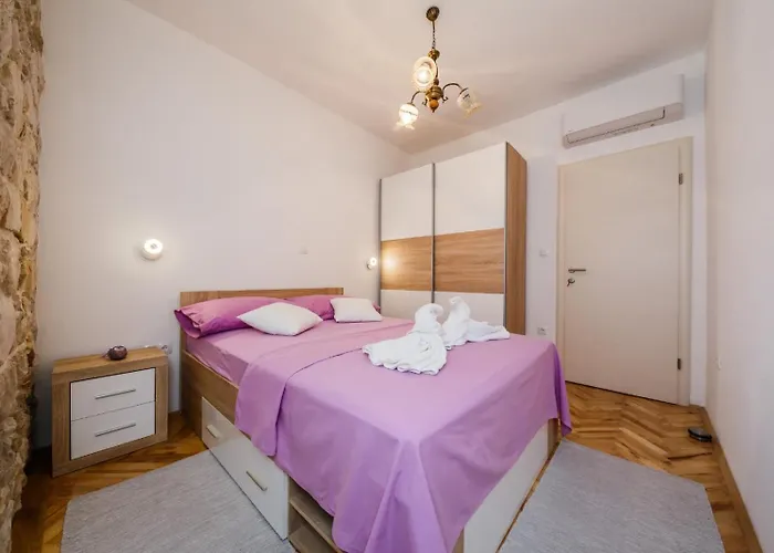 Stone House * Kaštela