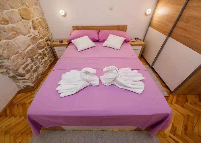Stone House * Kaštela